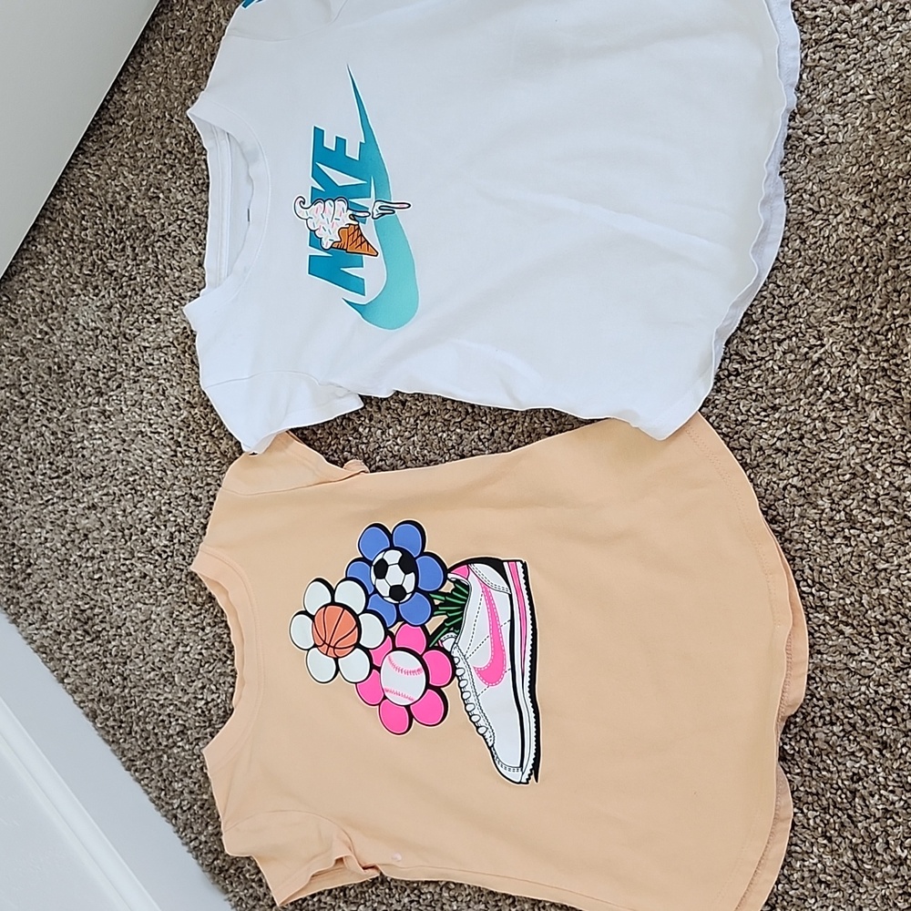 Girls Nike shirts size M 5-6years athletic cut